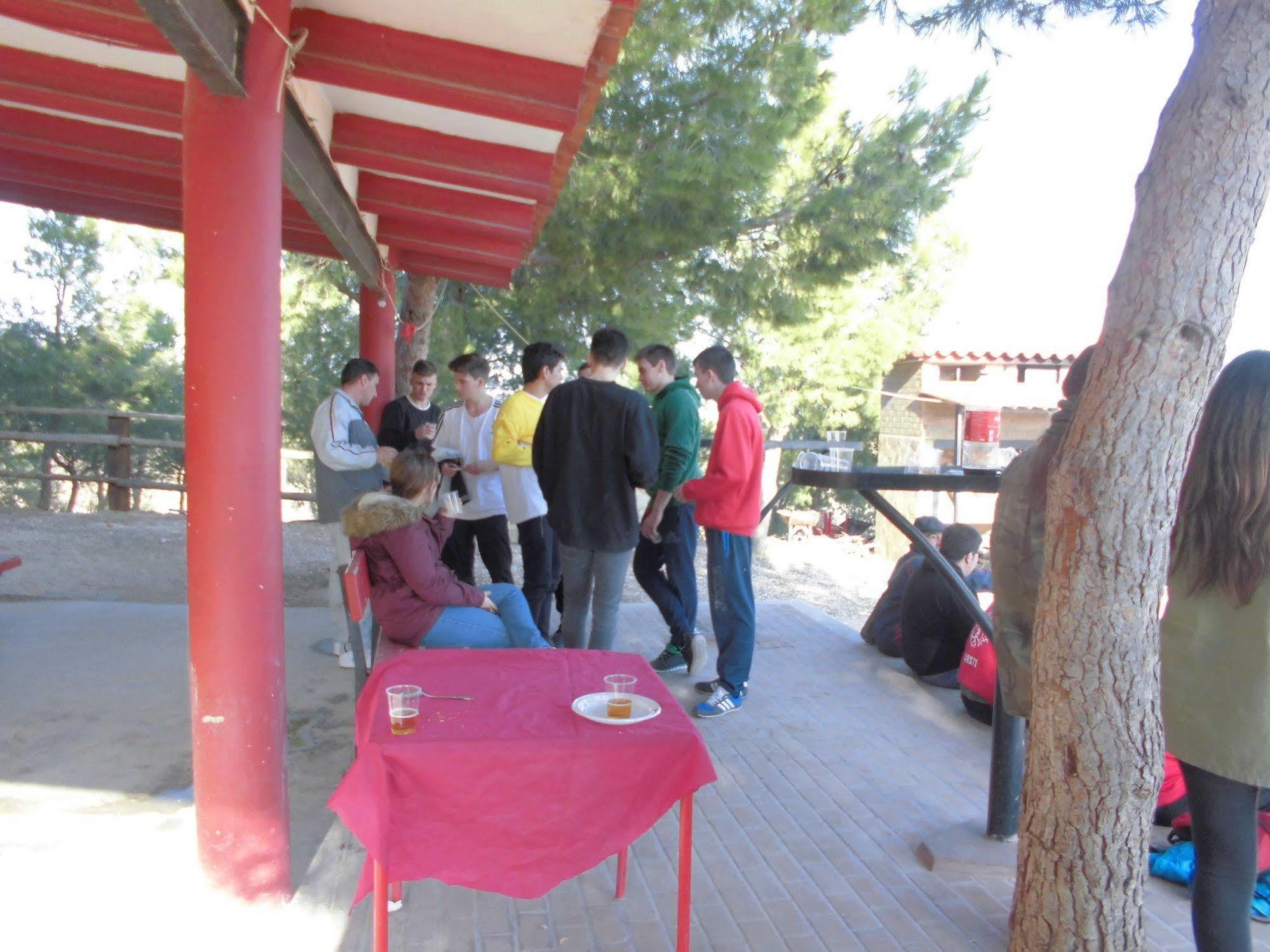 Hostal Restaurante Patio Fuentes de Ebro Exterior foto